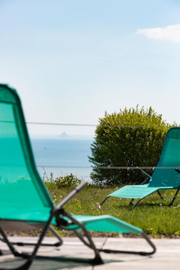 La Métairie du Vauhariot: Seaside Lodge with Heated Pool and Mont Saint-Michel View Cancale Exterior photo